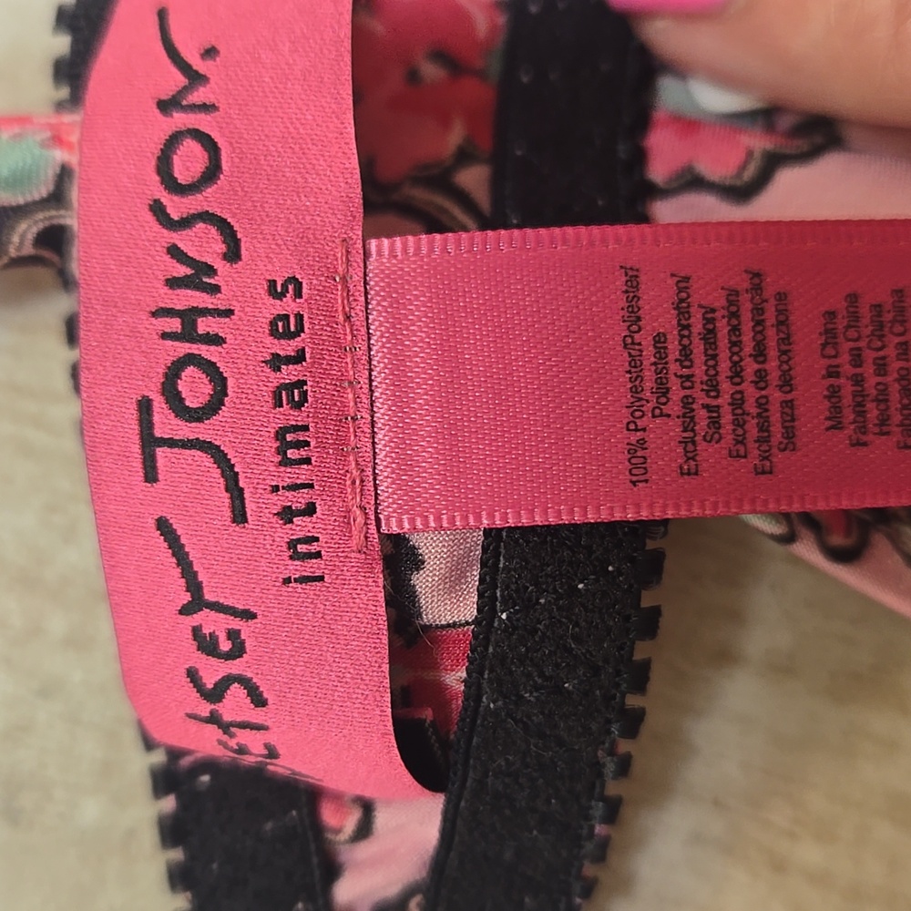 NWT Betsey Johnson Intimates Unique & Elegant Pink Floral/Black Lace Nightie - Picture 8 of 11